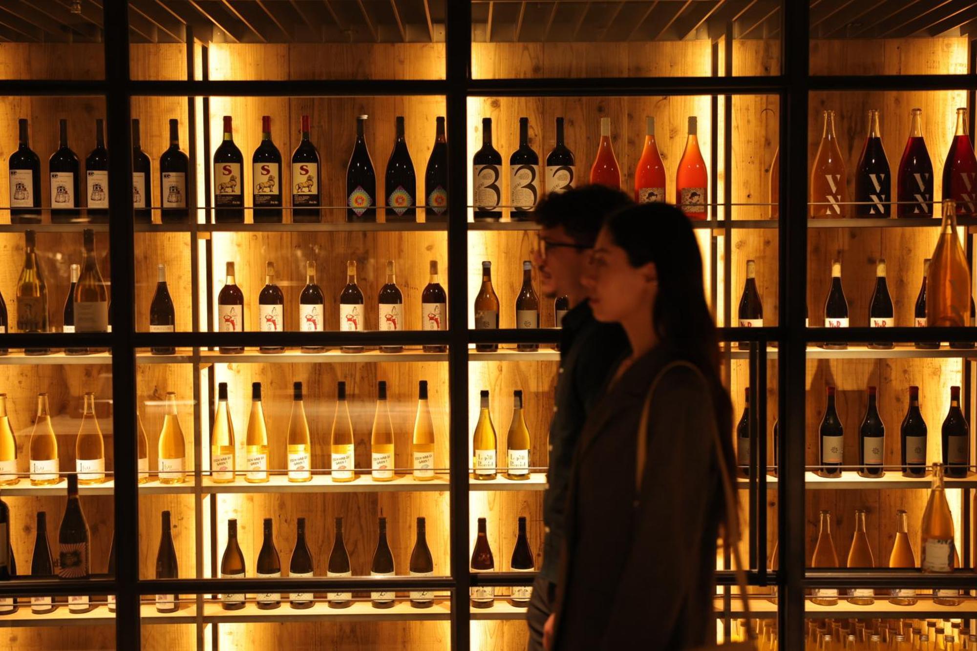Nohga Hotel Kiyomizu Kyoto Dış mekan fotoğraf Wine bottles in a wine shop