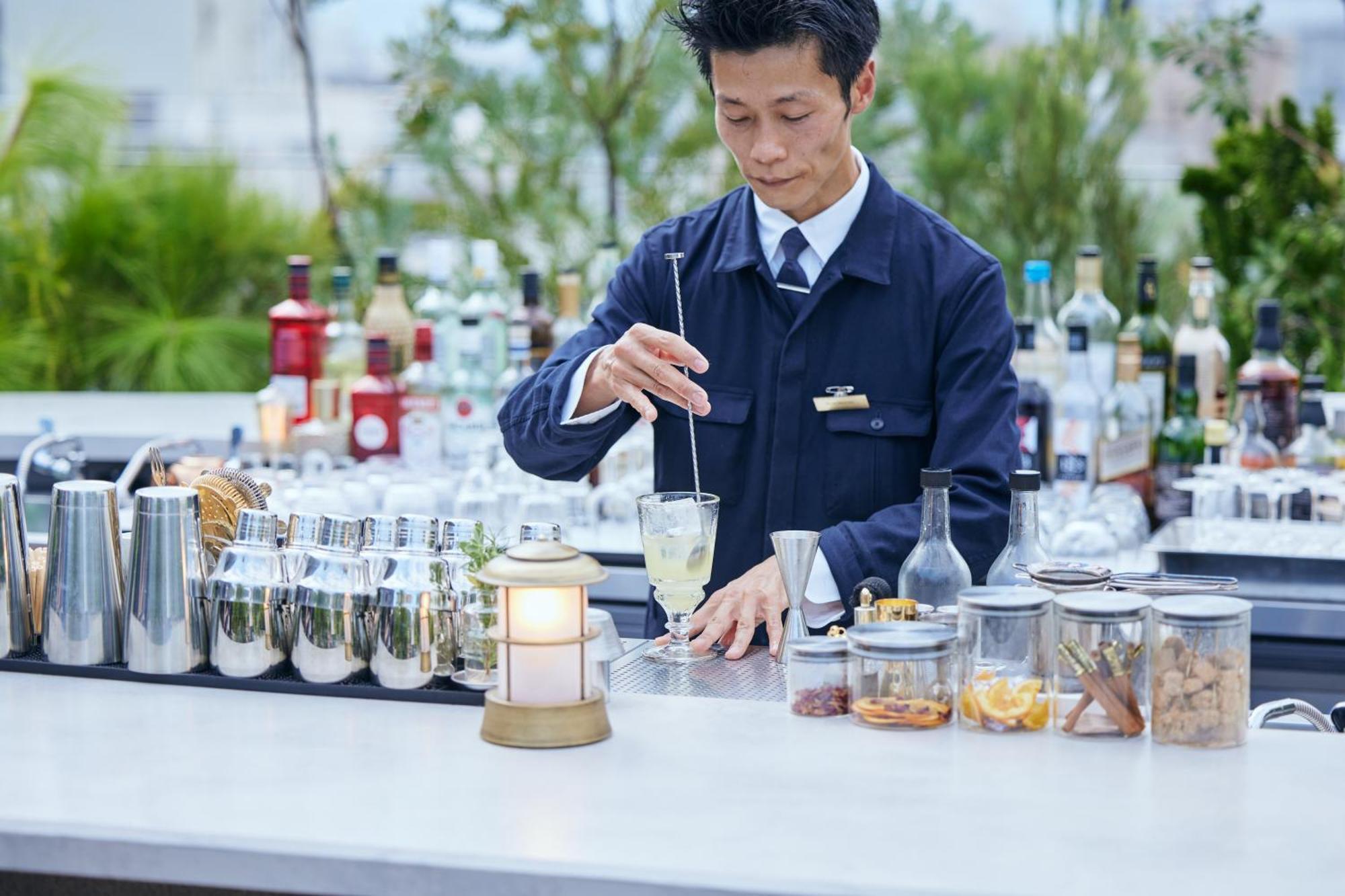 Nohga Hotel Kiyomizu Kyoto Dış mekan fotoğraf A bartender stirring a drink